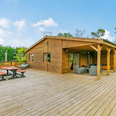 Lodge 2 Bed In Malton Oc-87936 West Heslerton